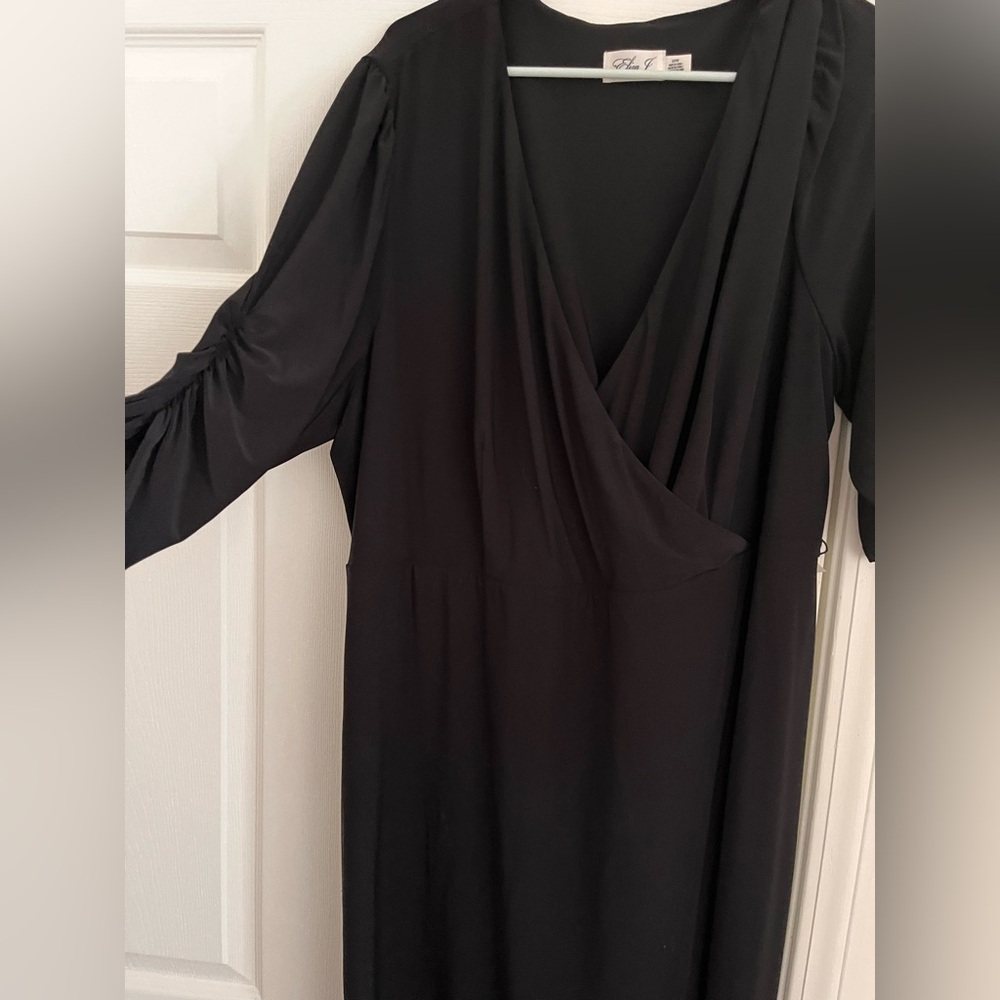Black faux wrap mid-sleeve dress nwt